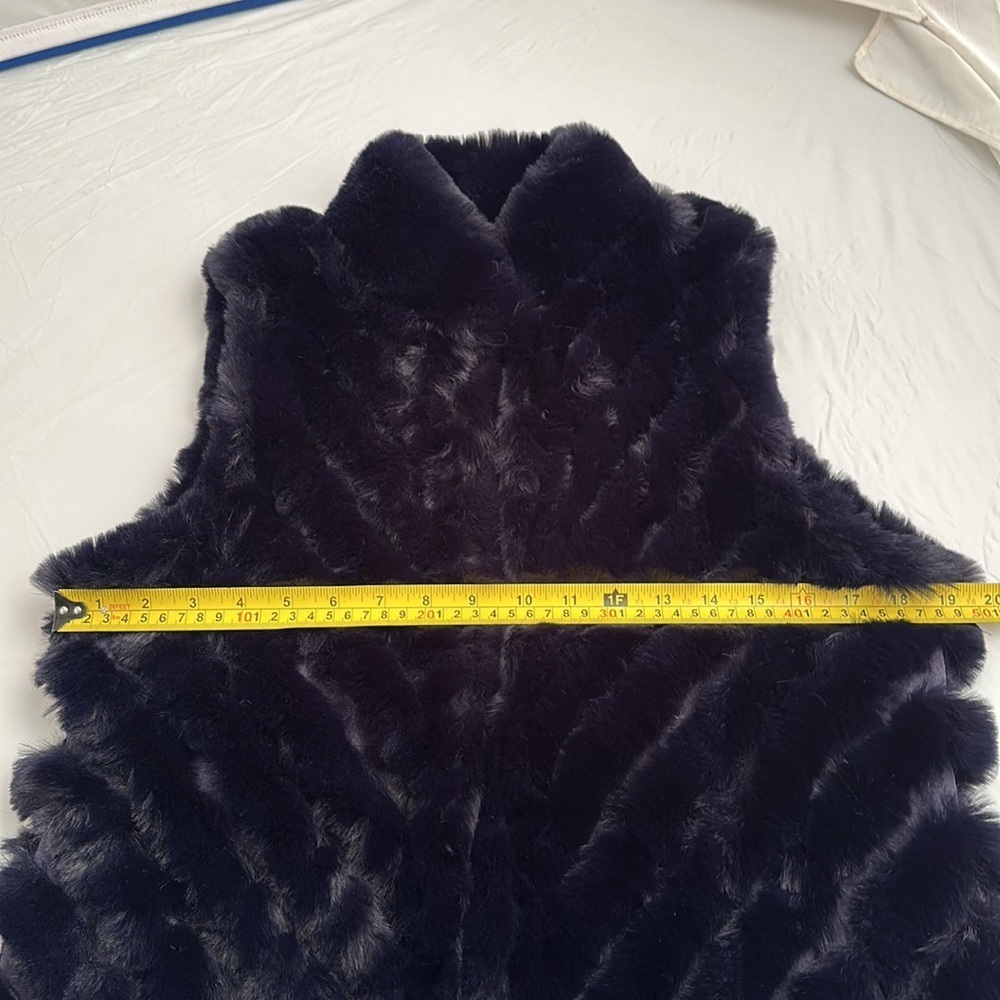 Jayley Collection navy blue soft silk acrylic blend vegan fur vest - Picture 8 of 9